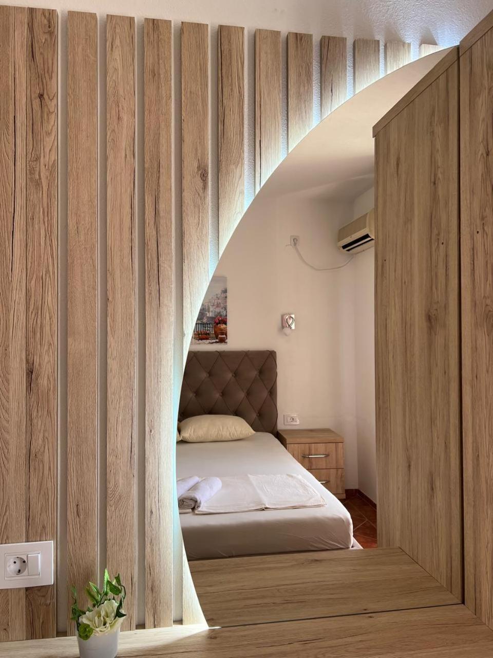 Kontiki Apartments ウルツィニ エクステリア 写真